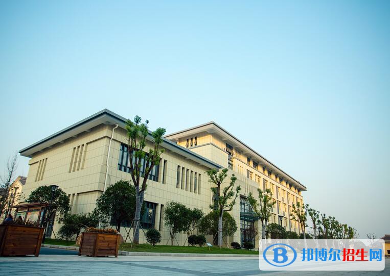 龍游縣職業(yè)技術(shù)學(xué)校2020年報名條件、招生要求、招生對象