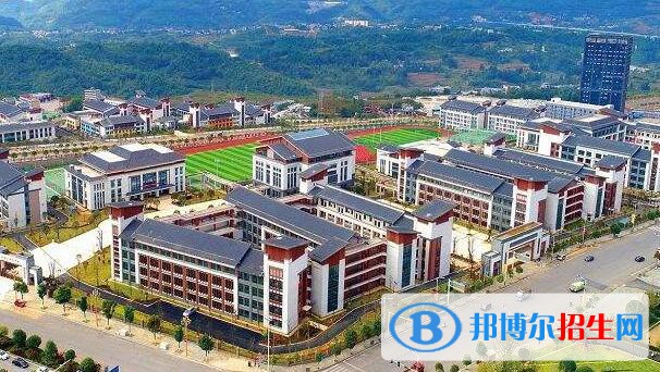 大方綜合職業(yè)技術(shù)學(xué)校2020年報名條件、招生要求、招生對象