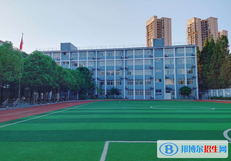 湖北潛江衛(wèi)生學(xué)校2020年招生辦聯(lián)系電話