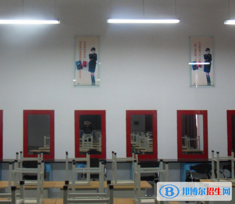 河南信陽航空服務(wù)學(xué)校2021年招生辦聯(lián)系電話