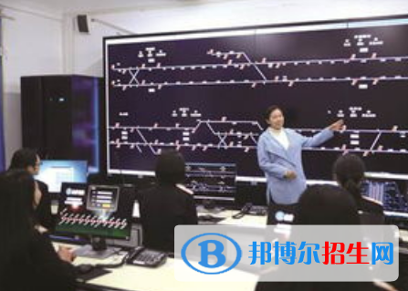 重慶2022年讀鐵路學(xué)校多少錢(qián)