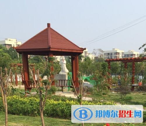 商丘中等專(zhuān)業(yè)學(xué)校2021年招生辦聯(lián)系電話
