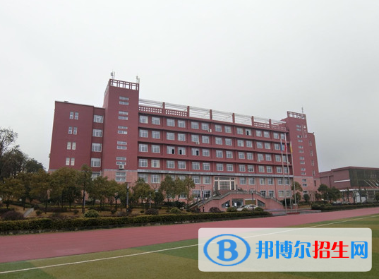 萍鄉(xiāng)衛(wèi)生學(xué)校2020年報(bào)名條件、招生要求、招生對(duì)象