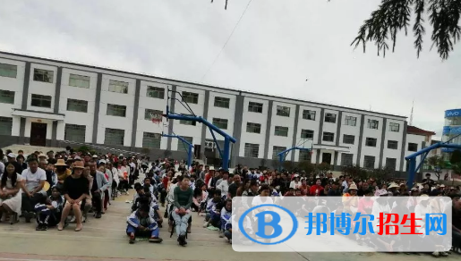 徽縣職業(yè)中專(zhuān)2020年報(bào)名條件、招生要求、招生對(duì)象