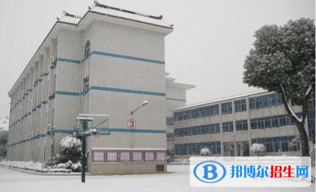 利川民族中等職業(yè)技術(shù)學(xué)校2020年報名條件、招生要求、招生對象