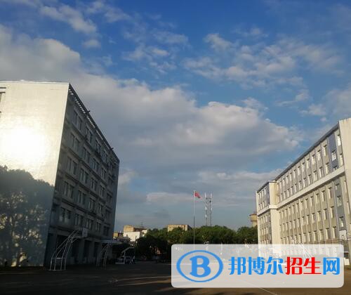 湘潭科技職業(yè)技術(shù)學(xué)校2020年報名條件、招生要求、招生對象