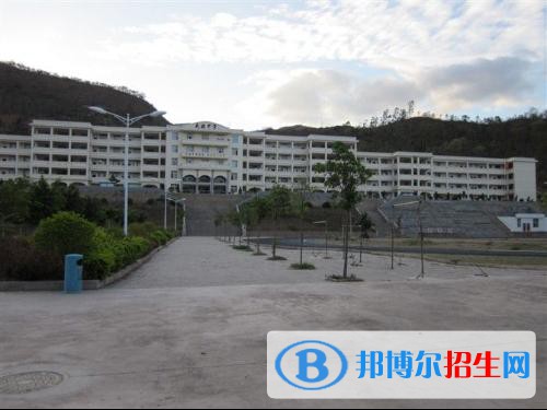 保山隆陽區(qū)職業(yè)技術(shù)學(xué)校2020年招生辦聯(lián)系電話