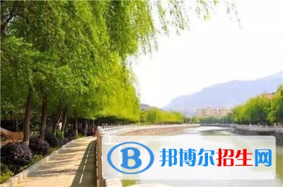 鳳慶縣職業(yè)高級中學(xué)網(wǎng)站網(wǎng)址