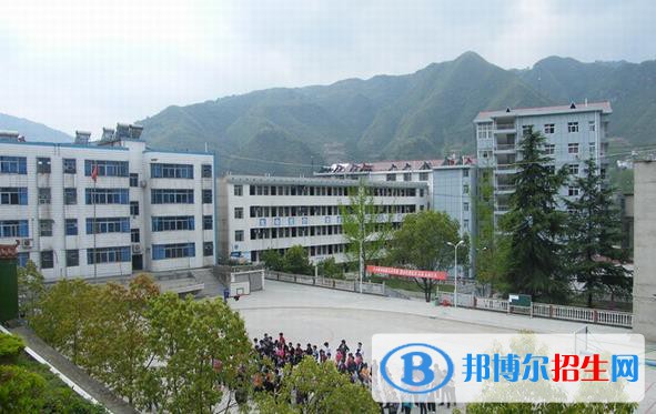 ?？德毥讨行膶W校2020年招生辦聯系電話