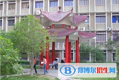 孝感工業(yè)學(xué)校網(wǎng)址網(wǎng)站