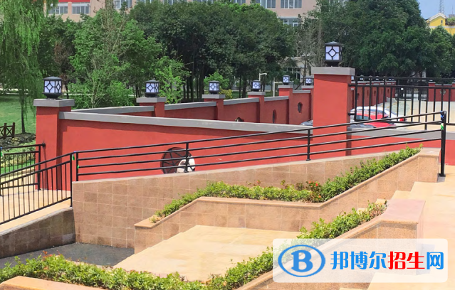 成都青苗國際雙語學校