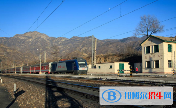 武漢2020年中專學鐵路學校有前途嗎