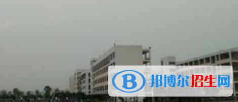 柳州鹿寨職業(yè)教育中心2020年報名條件、招生要求、招生對象