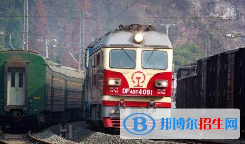 貴陽(yáng)2020年男生上鐵路學(xué)校學(xué)什么專業(yè)好