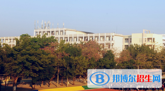 平南中等職業(yè)技術學校2020年報名條件、招生要求、招生對象