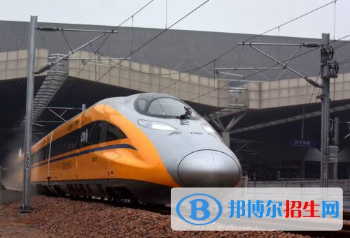 成都2020年女生初中畢業(yè)上鐵路學校