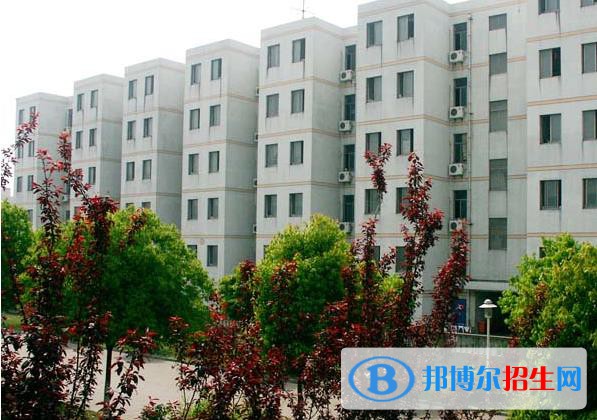 海寧衛(wèi)生學(xué)校2020年招生辦聯(lián)系電話