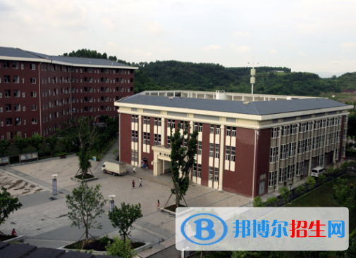 重慶2022年初中生報(bào)什么汽修學(xué)校最好