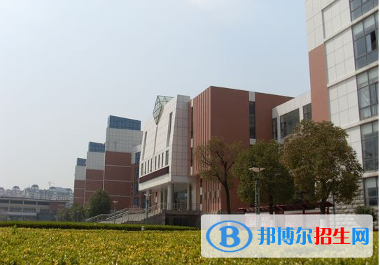 南昌二中中加國際高中2020年招生辦聯(lián)系電話