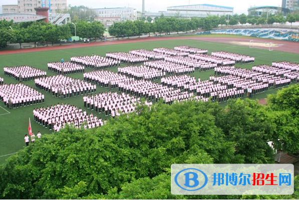 重慶2022年初中生女生讀什么汽修學(xué)校好