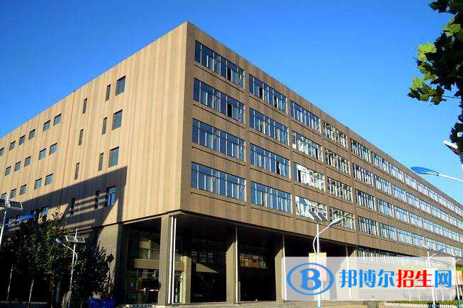 唐山第一中學(xué)中加國際班2020年報名條件、招生要求、招生對象