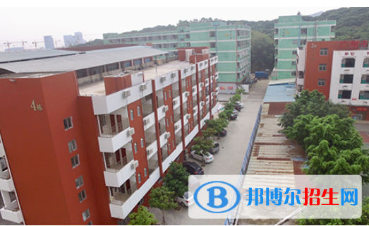 廣州讀汽修學(xué)?？梢钥即髮W(xué)嗎
