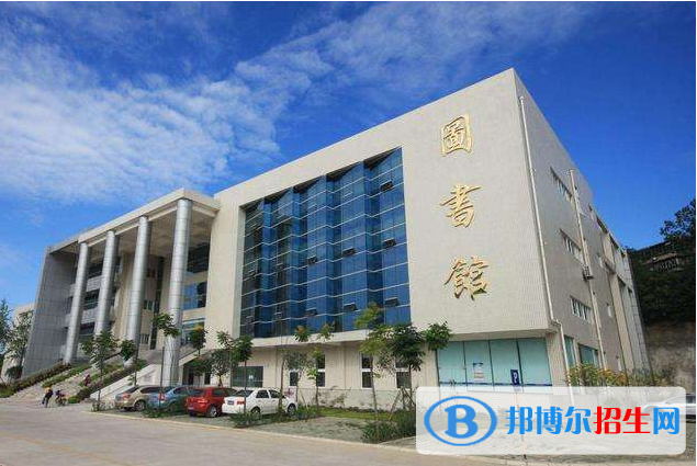 重慶2022年哪個大專學(xué)校汽修學(xué)校好