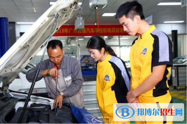 重慶2022年女生讀汽修學(xué)校學(xué)什么專業(yè)好