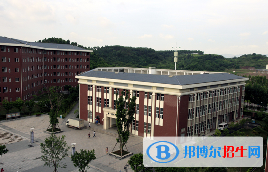 重慶2022年汽修學(xué)校讀出來是什么文憑