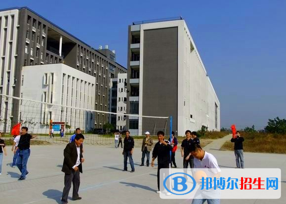 合肥鐵路工程學(xué)校2020年報(bào)名條件、招生要求、招生對(duì)象