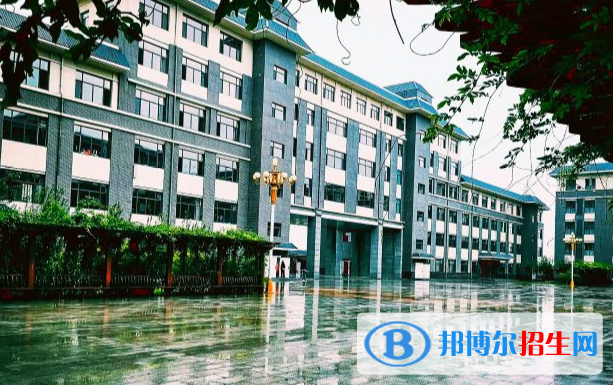 山西運(yùn)城國際學(xué)校2020年招生辦聯(lián)系電話