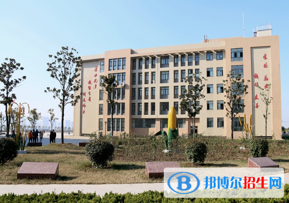安徽糧食經(jīng)濟技師學院網(wǎng)站網(wǎng)址
