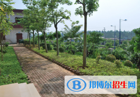 湛江2020年中專學汽修學校有前途嗎