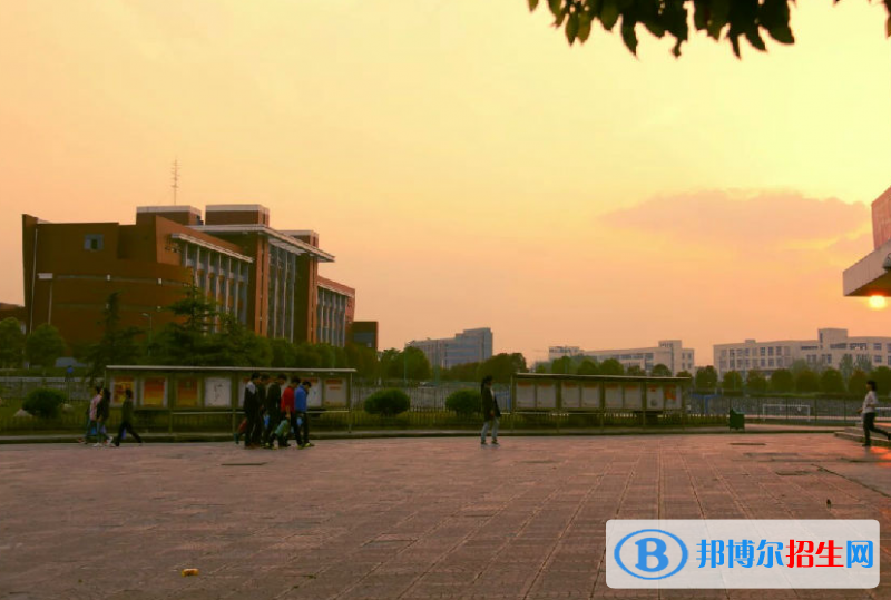 安徽汽車(chē)應(yīng)用技師學(xué)院地址在哪里