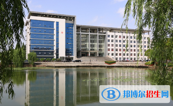 湖北職業(yè)技術(shù)學(xué)院2020年報名條件、招生要求、招生對象
