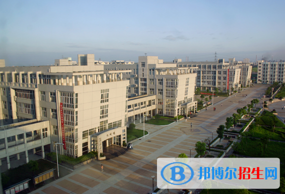 江西現(xiàn)代職業(yè)技術學院網(wǎng)站網(wǎng)址