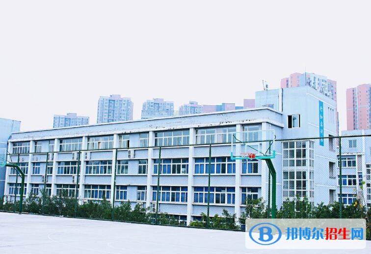 重慶應用技術職業(yè)學院2020年招生辦聯(lián)系電話