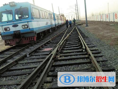 成都2020年鐵路學(xué)校學(xué)費多少