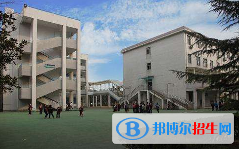 南京實(shí)驗(yàn)國(guó)際學(xué)校2020年招生辦聯(lián)系電話