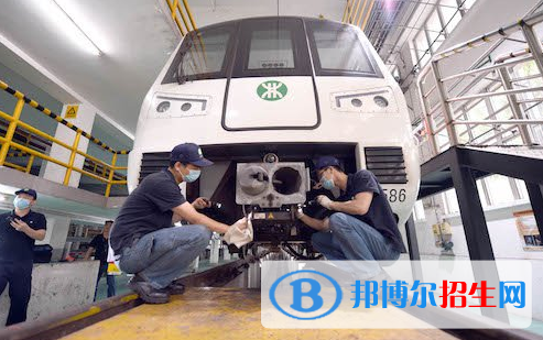 白銀2020年鐵路學(xué)校和中專有哪些區(qū)別