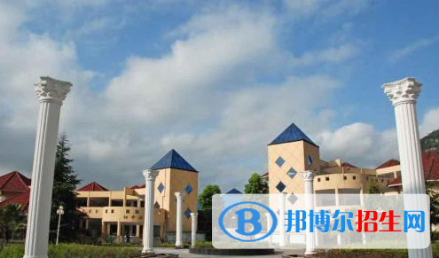 重慶萬(wàn)州賽德國(guó)際學(xué)校2020年招生辦聯(lián)系電話(huà)