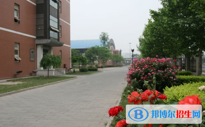 天津二中劍橋教育中心2020年招生辦聯(lián)系電話