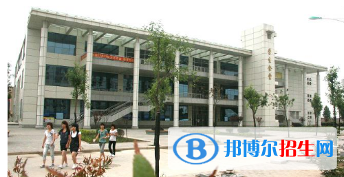 咸陽(yáng)職業(yè)技術(shù)學(xué)院五年制大專(zhuān)網(wǎng)站網(wǎng)址