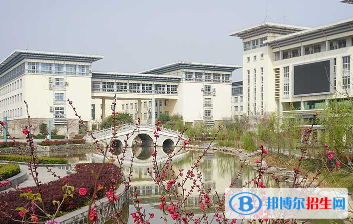 湖北中醫(yī)藥高等?？茖W(xué)校6
