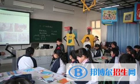  西安第六十七中學(xué)2020年學(xué)費、收費多少