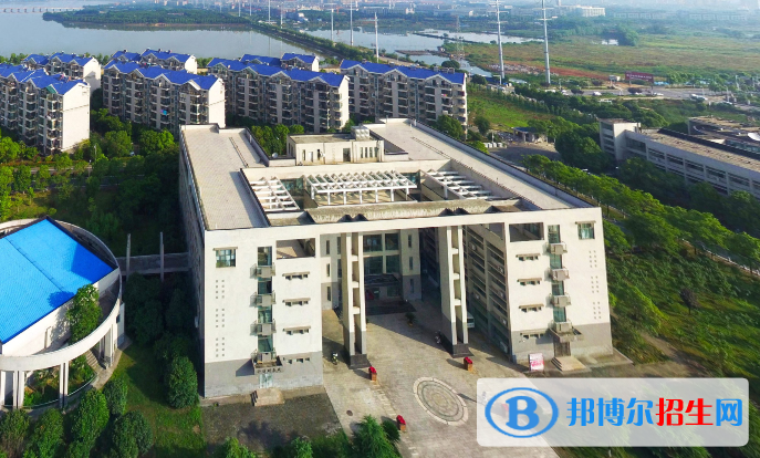 湖北城市建設(shè)職業(yè)技術(shù)學院4