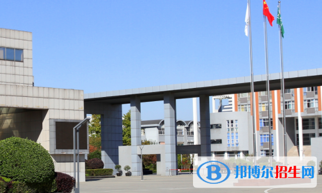 北京新東方揚(yáng)州外國(guó)語(yǔ)學(xué)校2020年招生簡(jiǎn)章