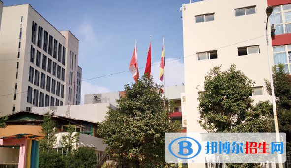 貴陽觀山湖中加國際學(xué)校初中部2020年招生辦聯(lián)系電話