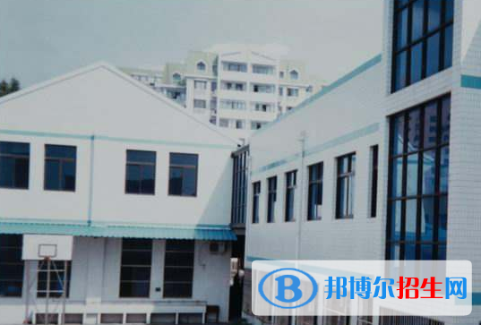 湖北省紡織工業(yè)技工學校4