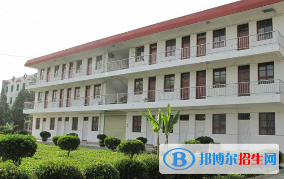 鳳翔中學(xué)2020年學(xué)名條件、招生要求、招生對象